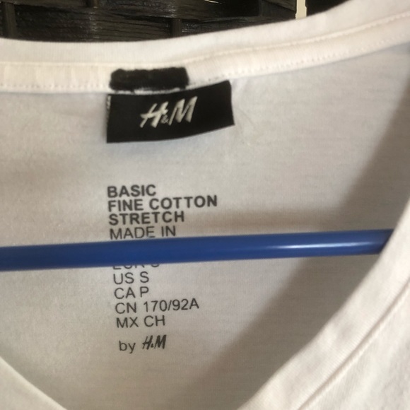 NWOT- Men’s V Neck Shirt - Picture 2 of 2